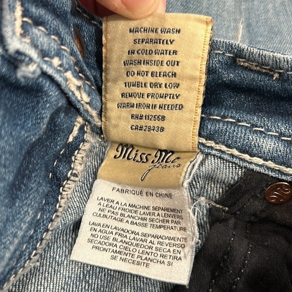 Miss Me Signature Boot Embellished Jeans Distressed Size 28 Women’s - Picture 10 of 16